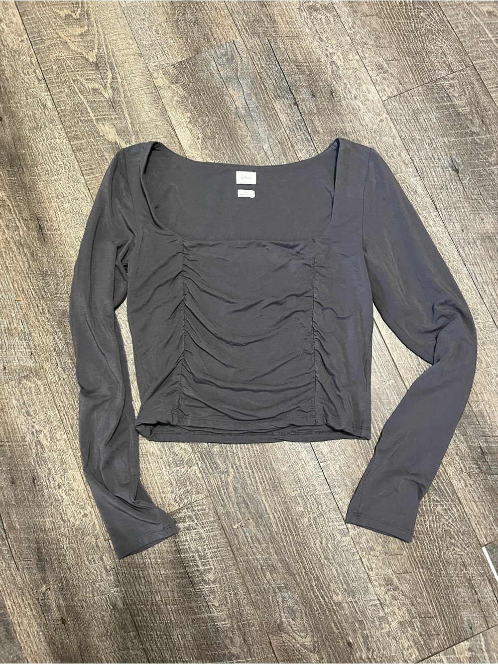 Wilfred Black Ruched Square-Neck Long Sleeve Crop Top
